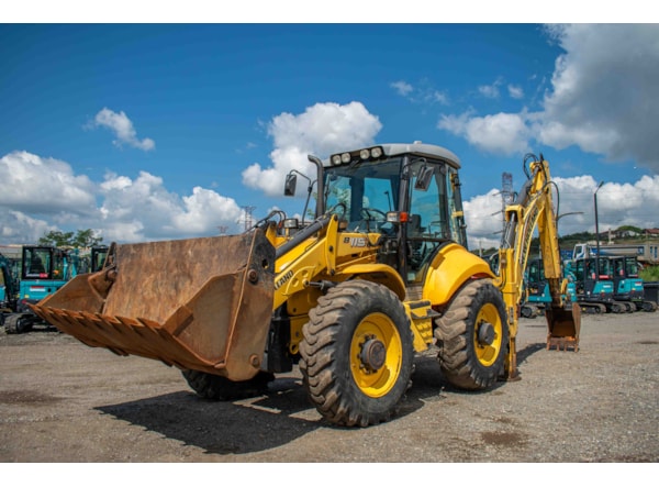 Buldoexcavator New Holland 115  de vanzare